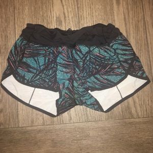 🌿lulu lemon shorts